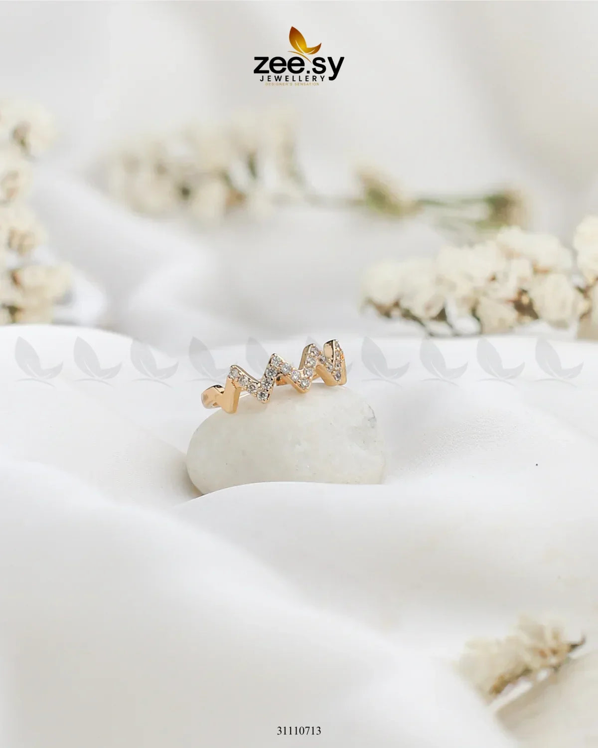 Velmara Ring Golden - Zeesy Jewellery