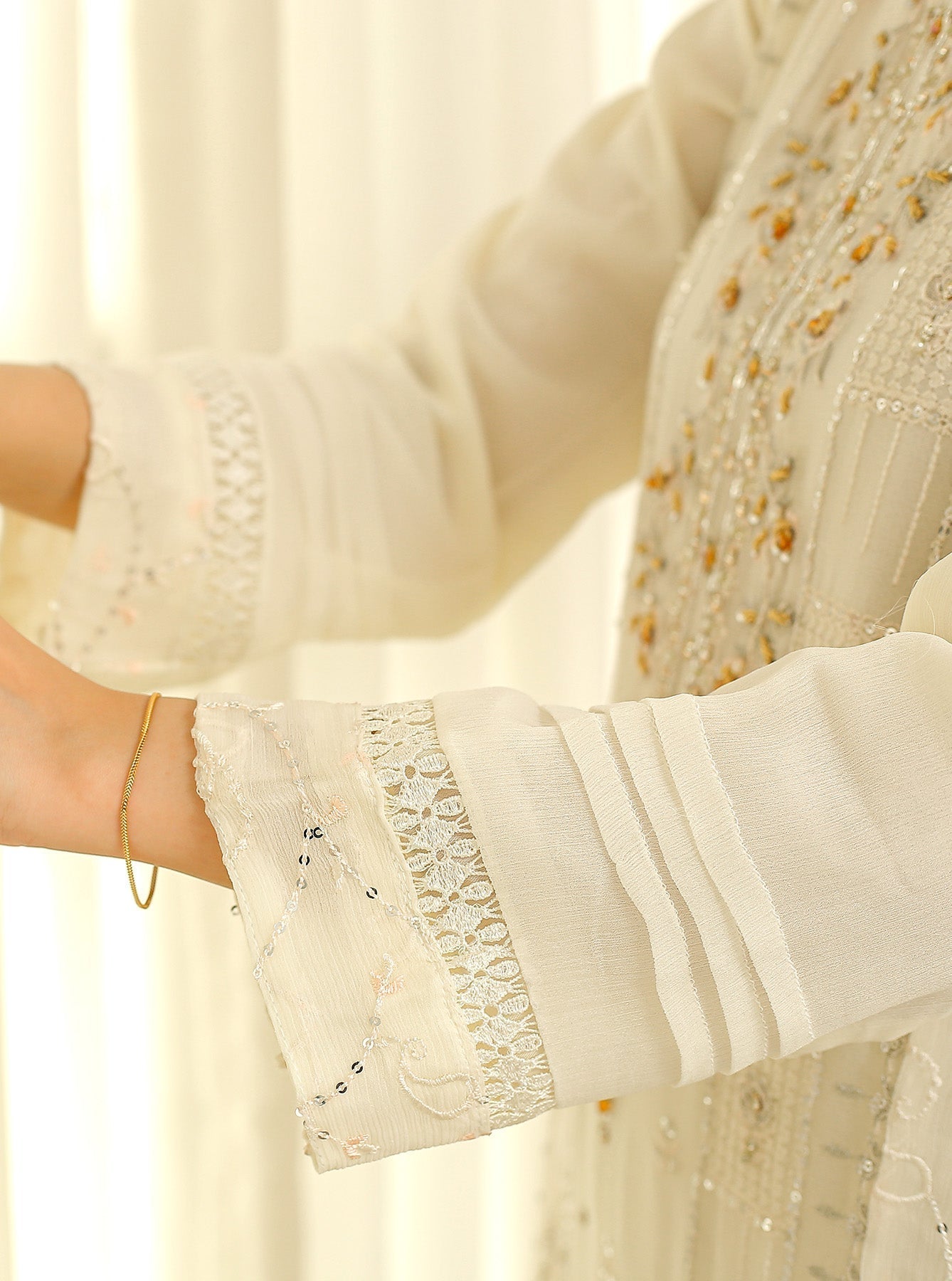 Rangeen Stitched 3 Piece Formals Parisha