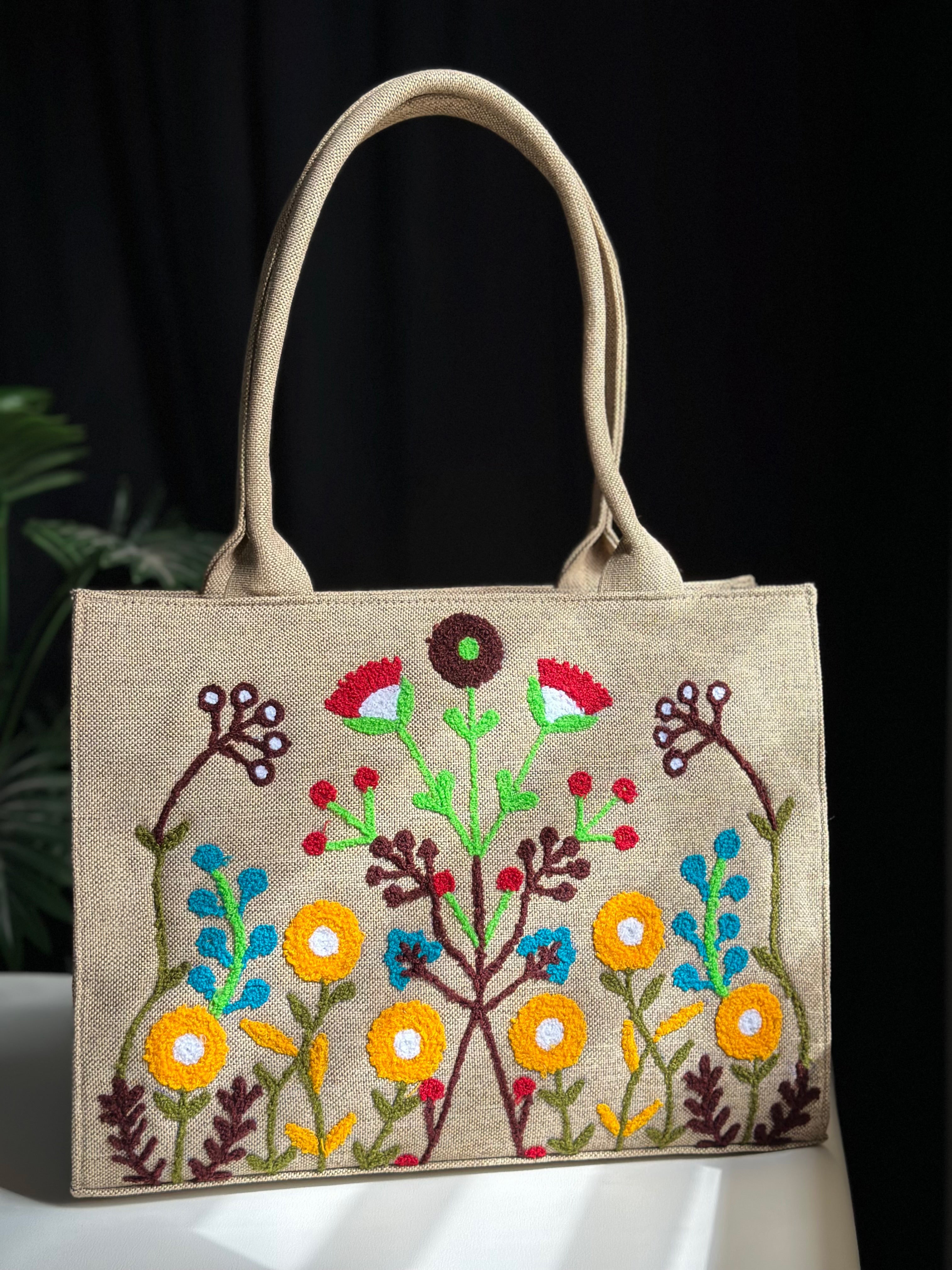 handmade embroidered jute tote bag blushwood Beige Fineur