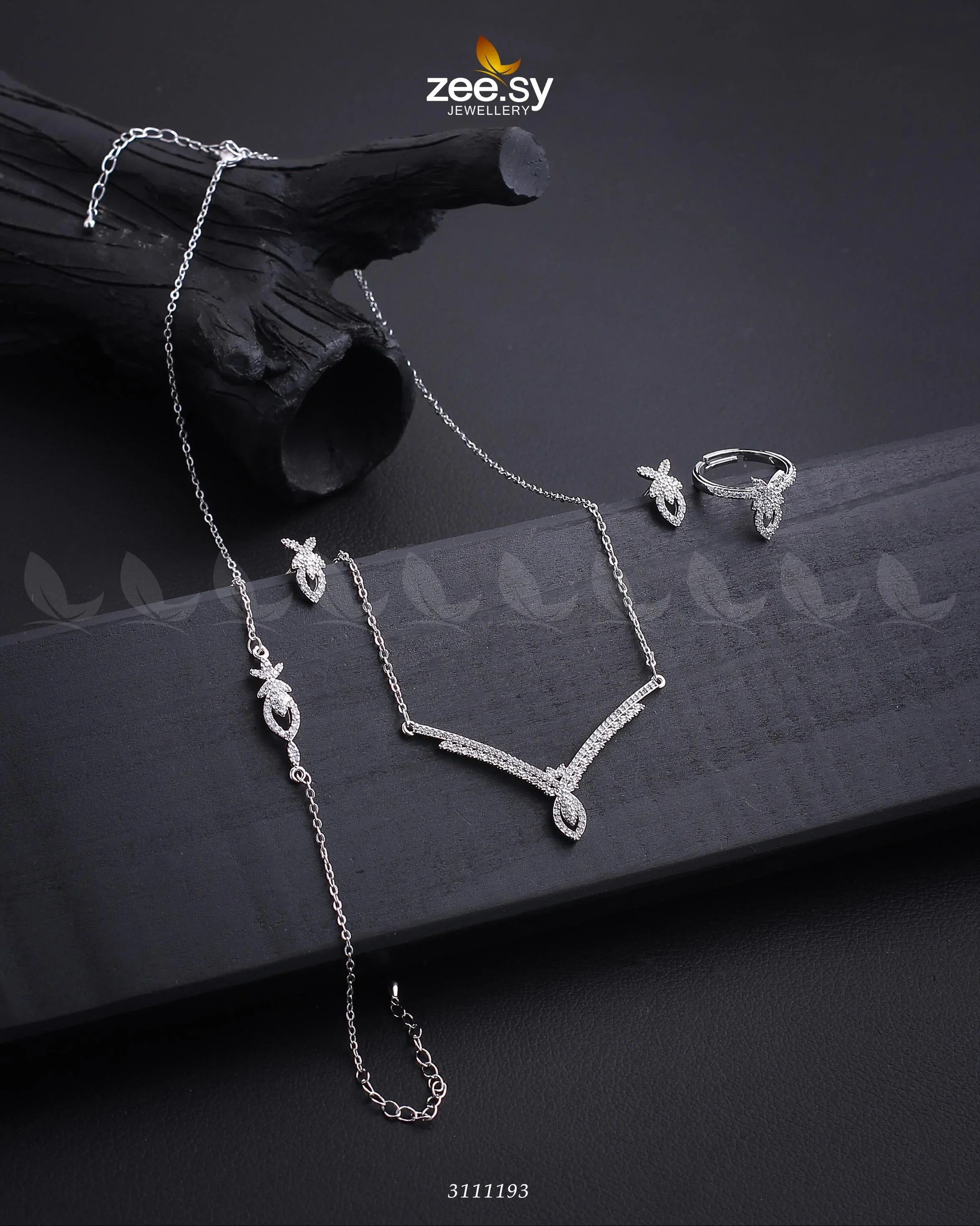 Siskin Pendant Silver - Zeesy Jewellery
