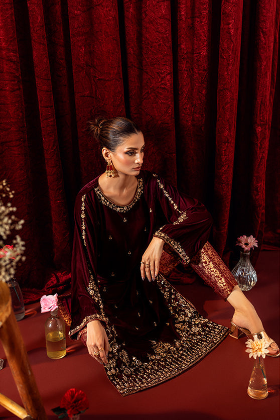 Bagh-E-Makhmal Separates By Zaaviay Stitched Warm Chestnut (Three Piece)