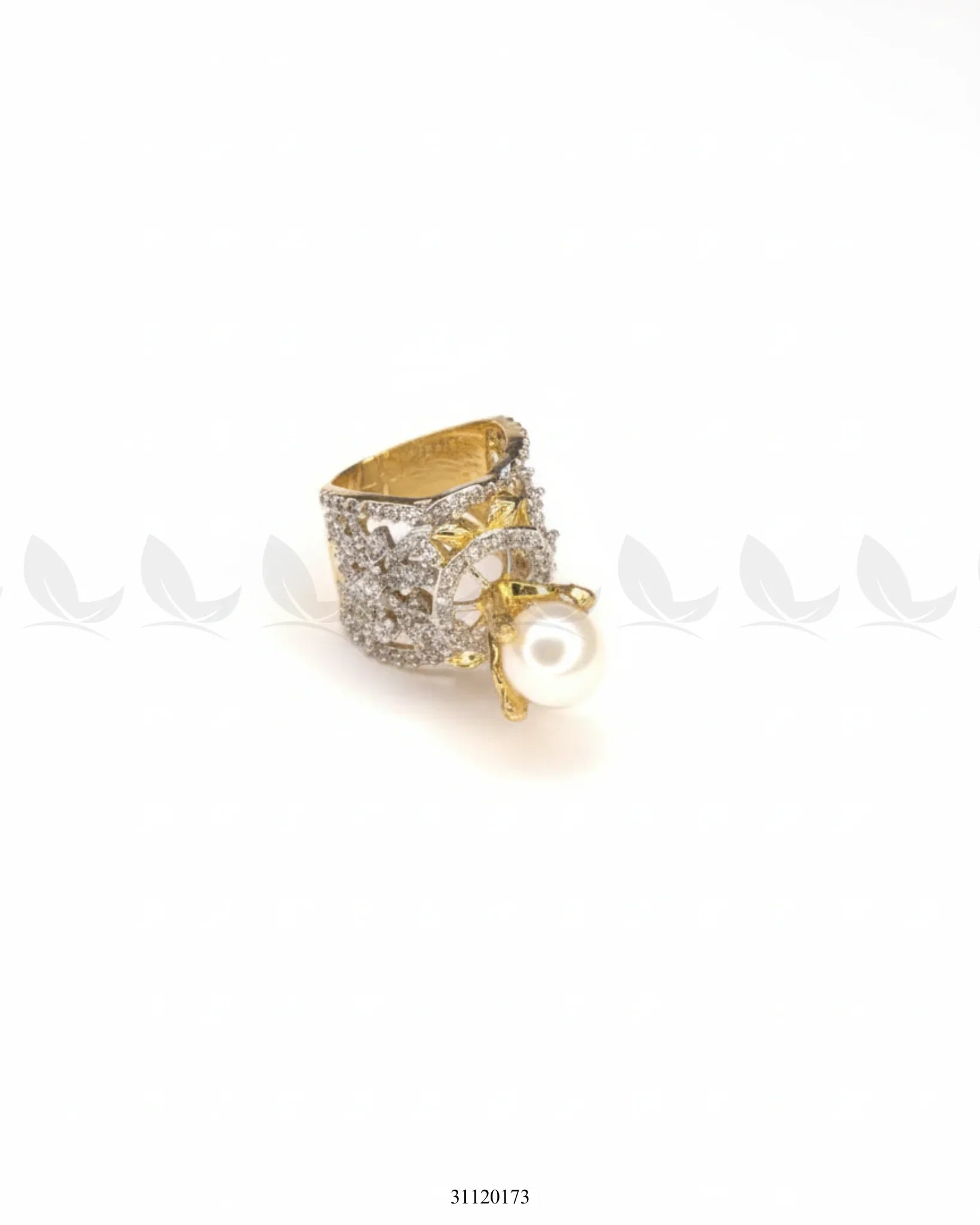 Queen's Vintage Treasure Ring Pearl - Zeesy Jewellery