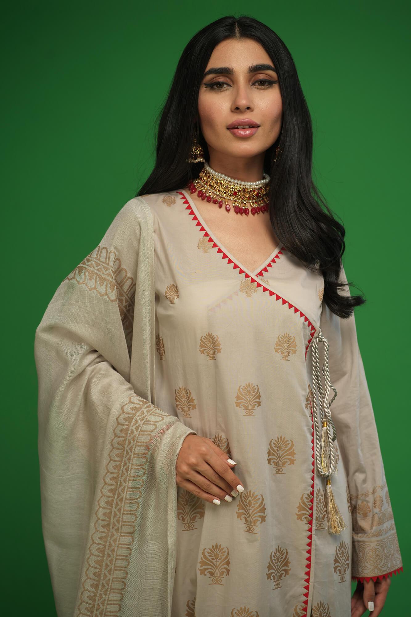 Zaaviay Pret Collection Gold Stone (Three Piece)