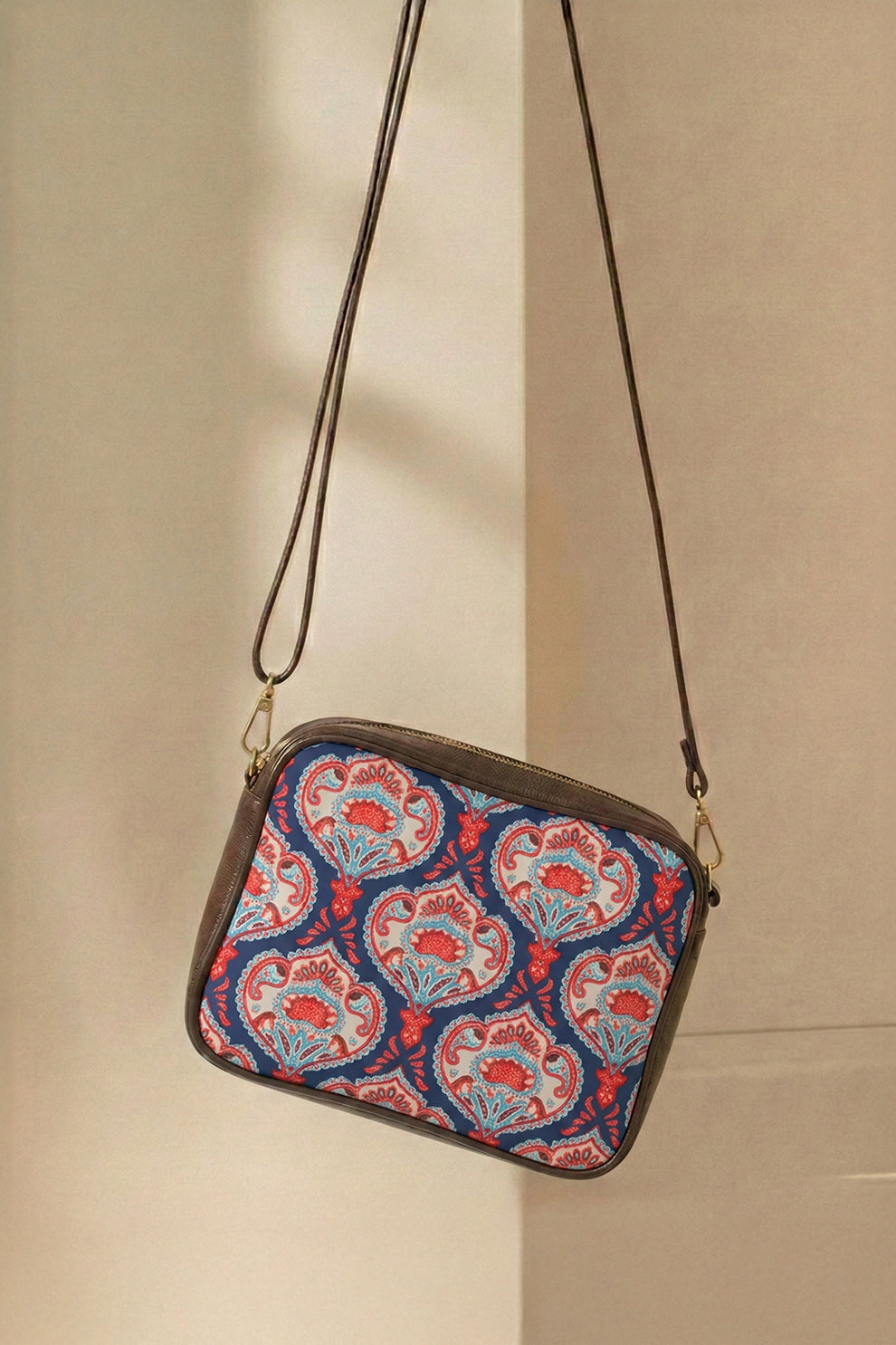 Crossbody Women Bags & Purses Pakistan