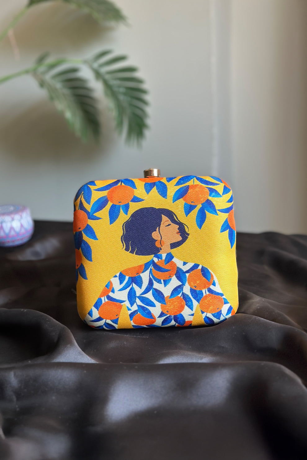 Most Viral Aesthetic Designer Clutches online in Pakistan