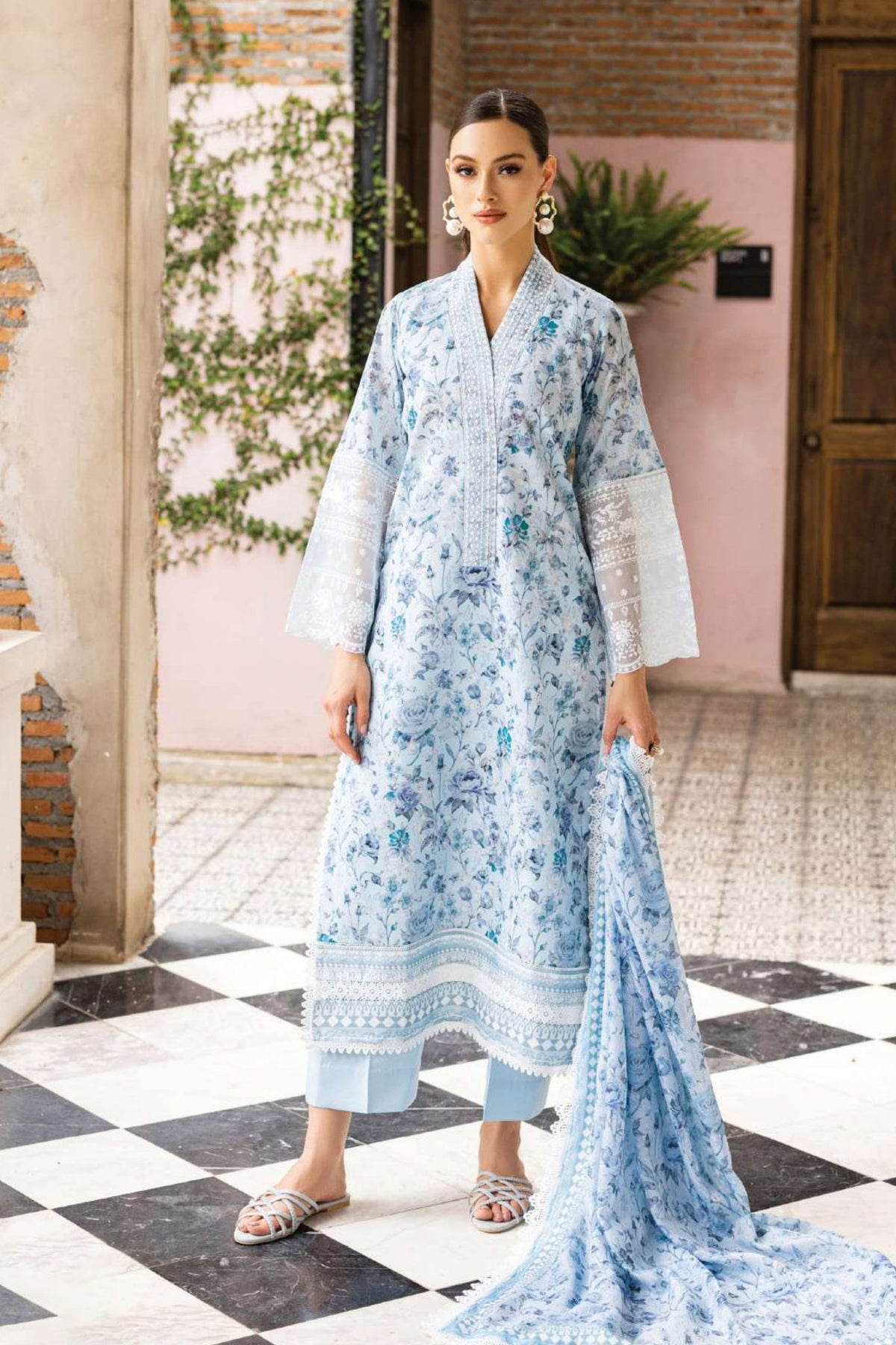 Tahra by Zainab Chottani Unstitchd 3 Piece Lawn Collection'2023-ZTC-03-B