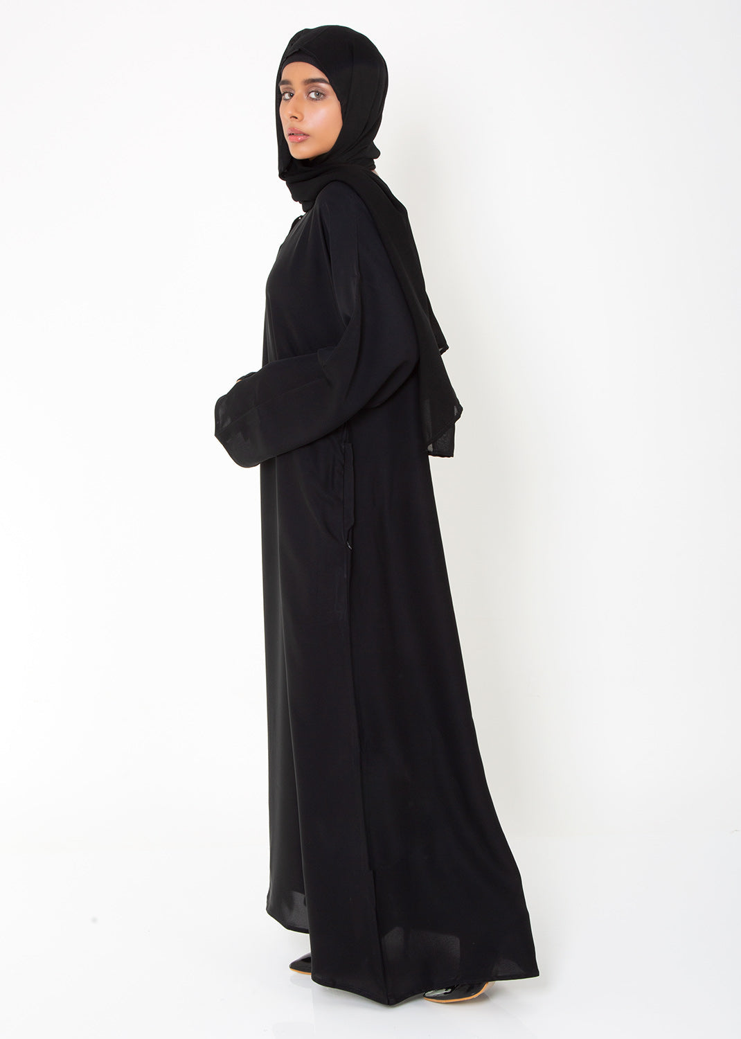 Abaya.Pk Black Basic Front-Closed Abaya