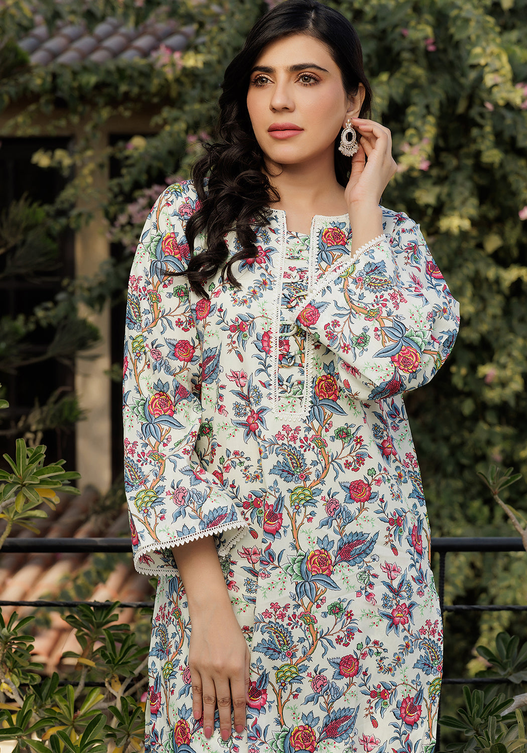 Zarasi.Pk Stitched 2 Piece Printed Lawn Collection'2025-Blossom Tapestry