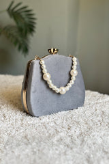 Trendy affordable women Clutch Purse bags. Clutches Collection Fineur Online Pakistan
