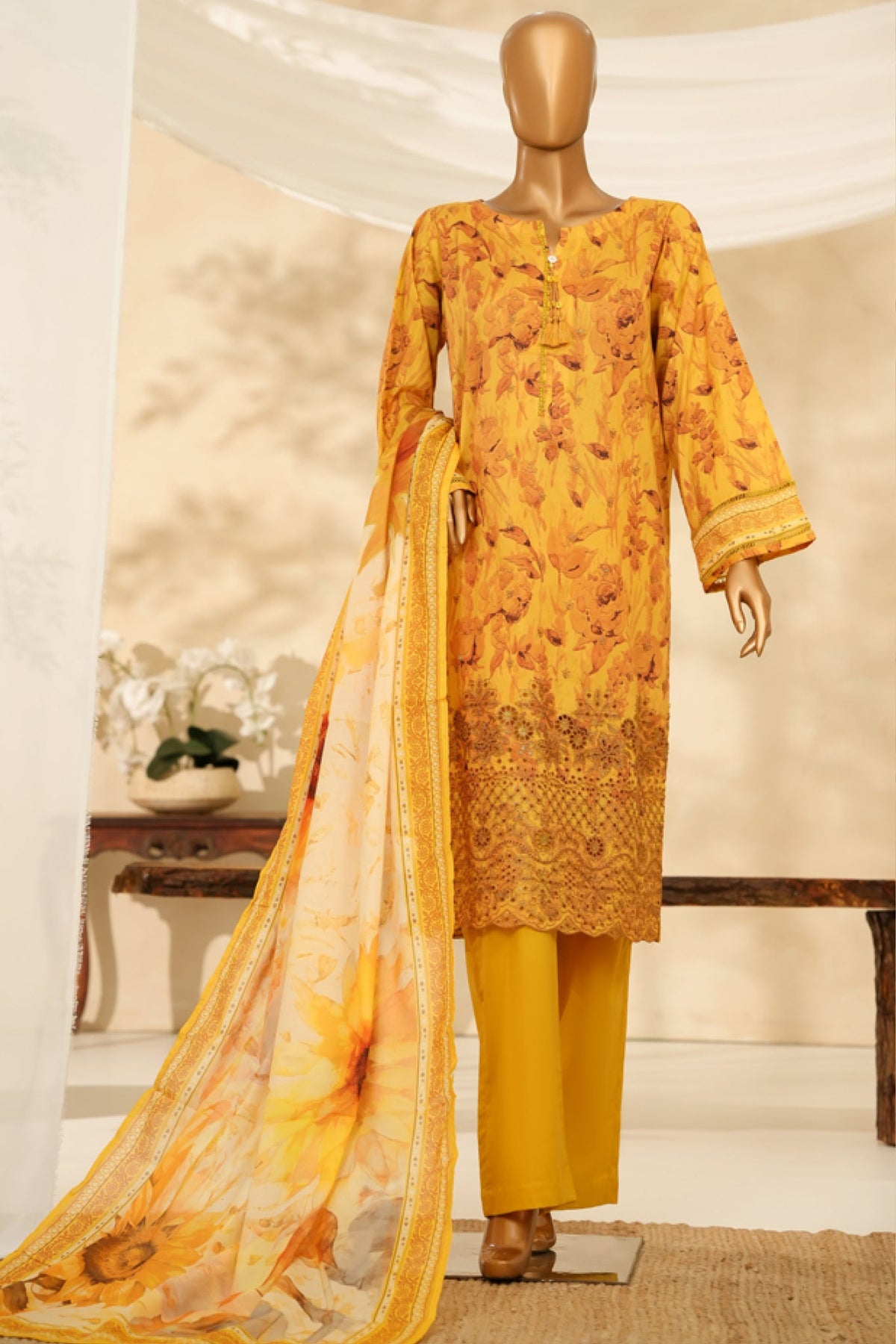 HZ Stitched 3 Piece Chikankari Cambric Collection'2025-LPK-3P-521