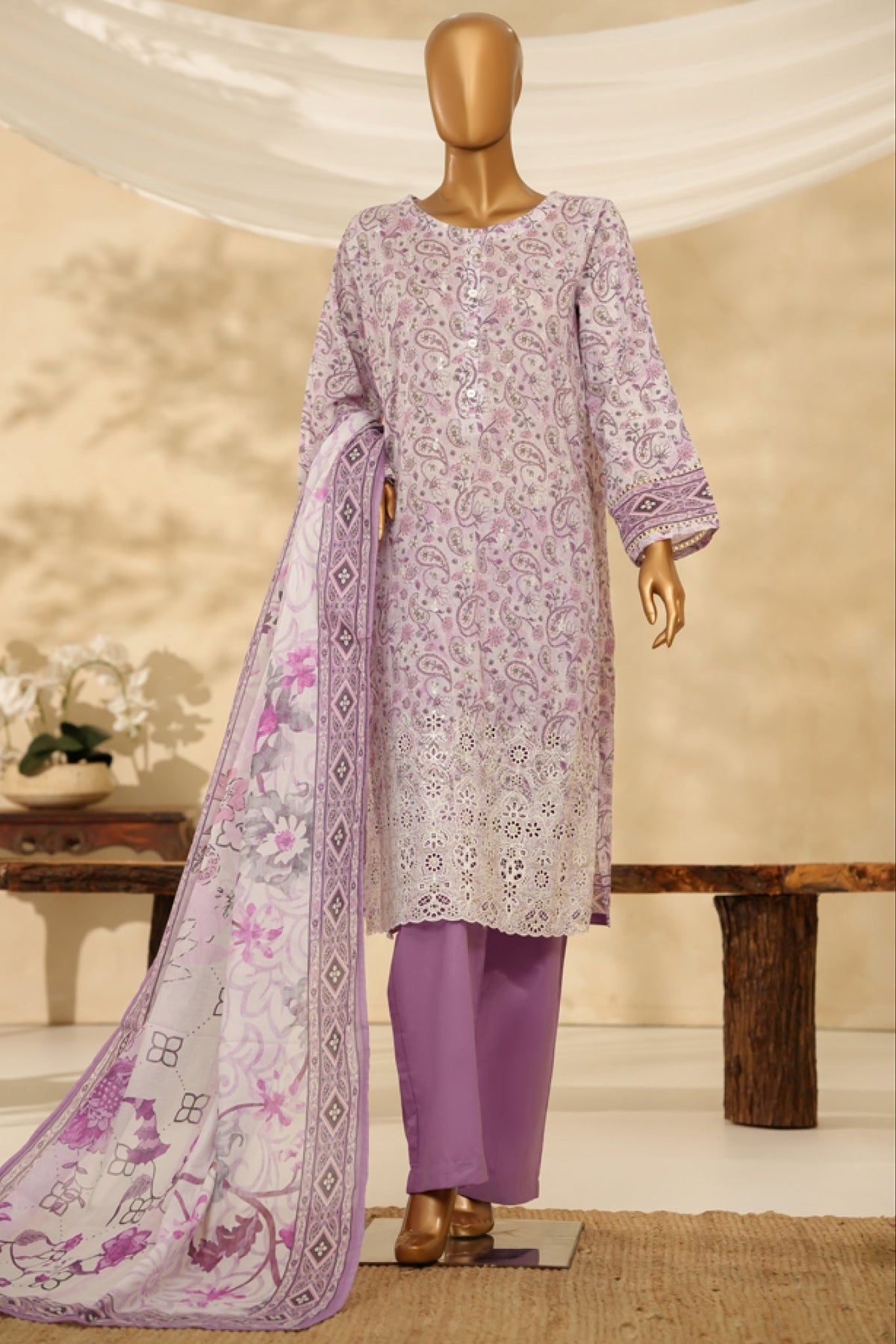 HZ Stitched 3 Piece Chikankari Cambric Collection'2025-LPK-3P-525