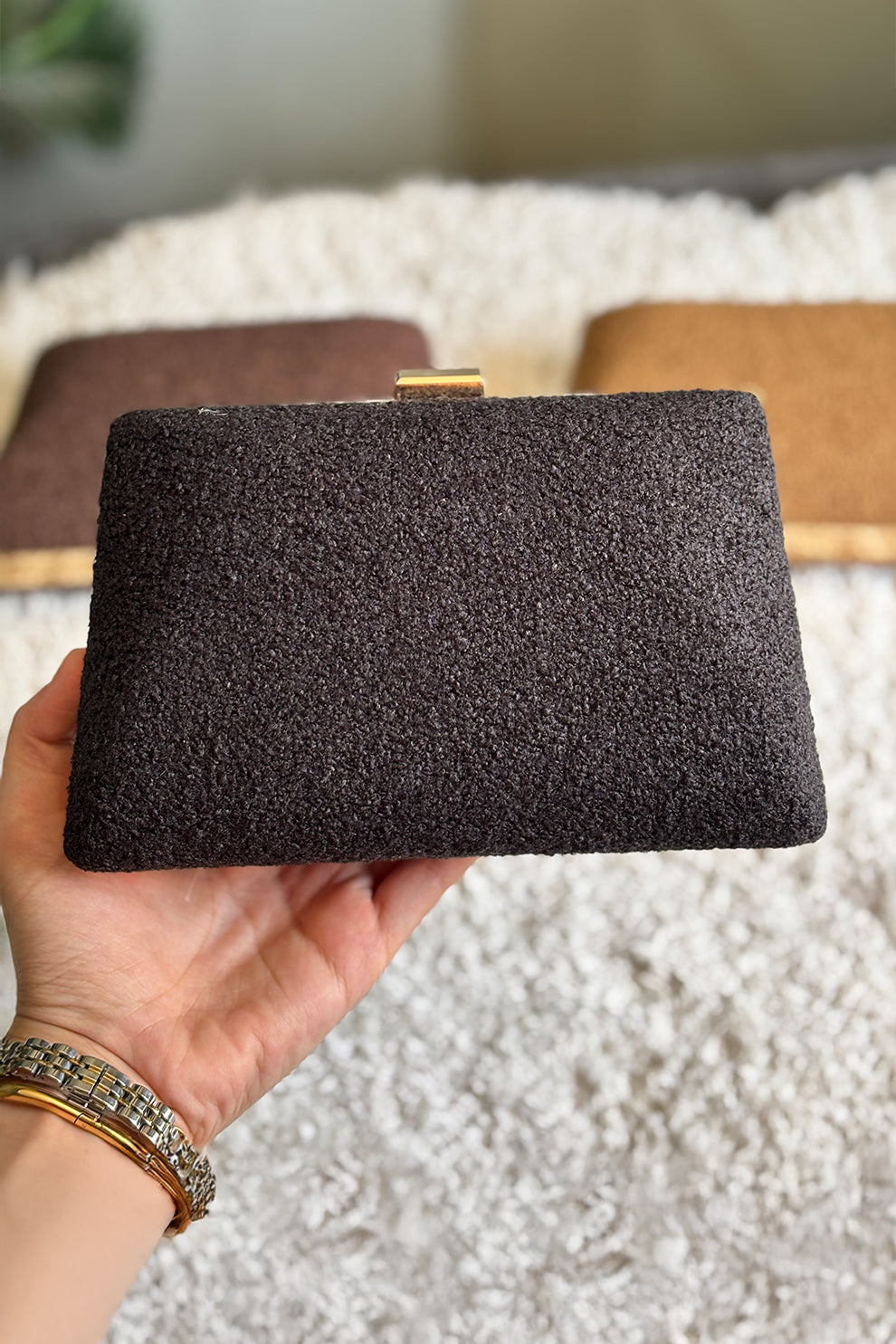 Trendy affordable women Clutch Purse bags. Clutches Collection Fineur Online Pakistan