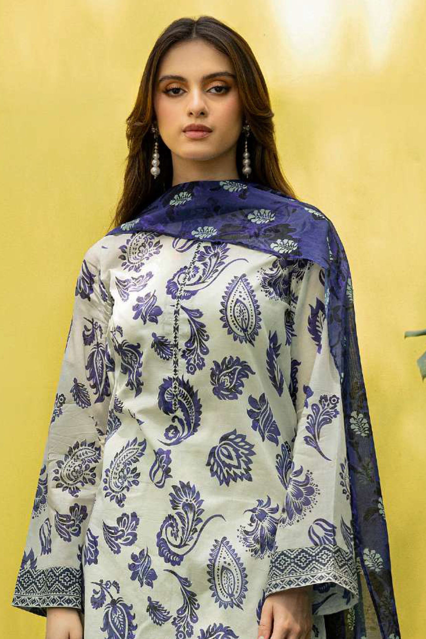 Rang By Motifz Unstitched 3 Piece Printed Lawn 3 Collection'2025-5563-Sanam