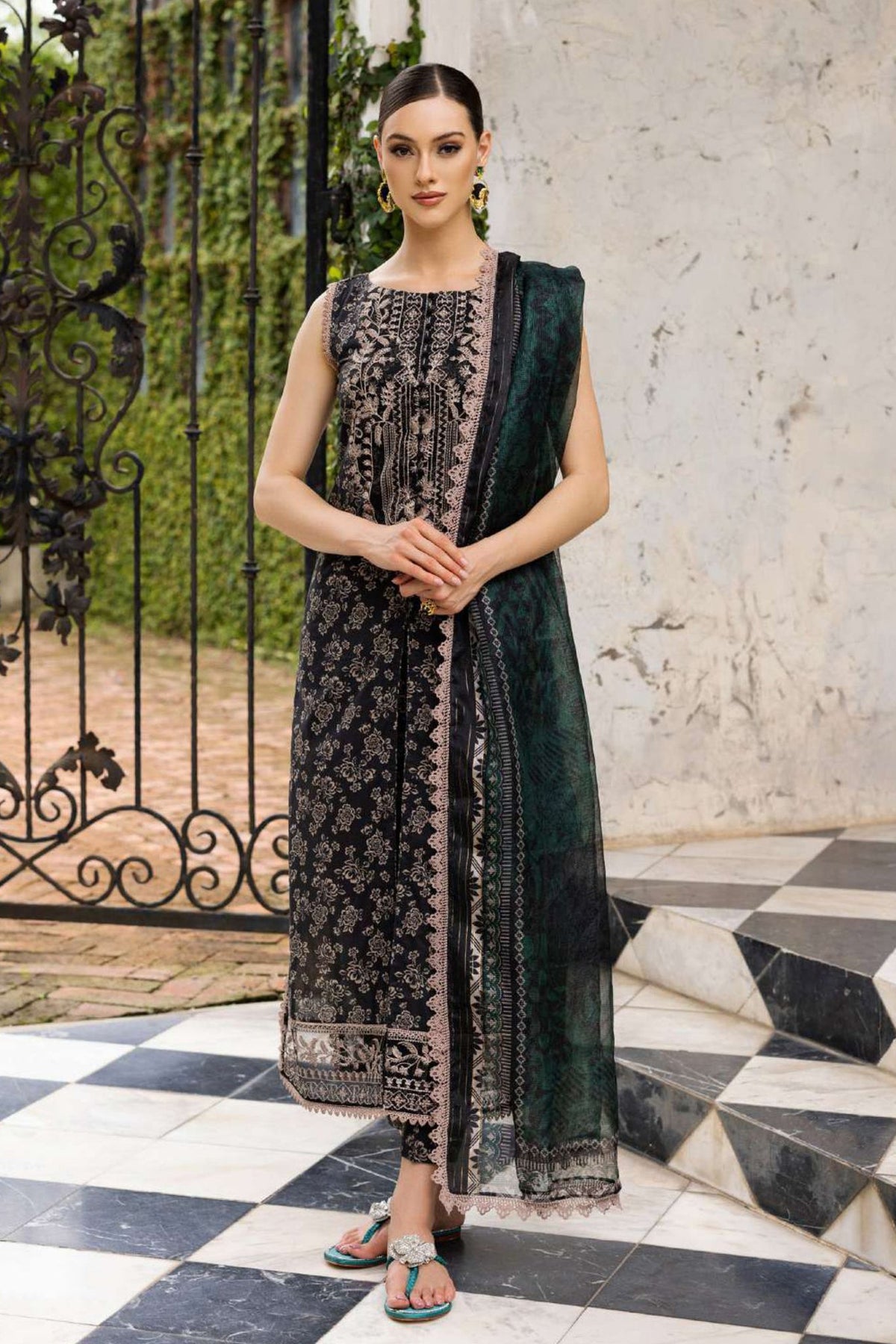 Tahra by Zainab Chottani Unstitchd 3 Piece Lawn Collection'2023-ZTC-06-B