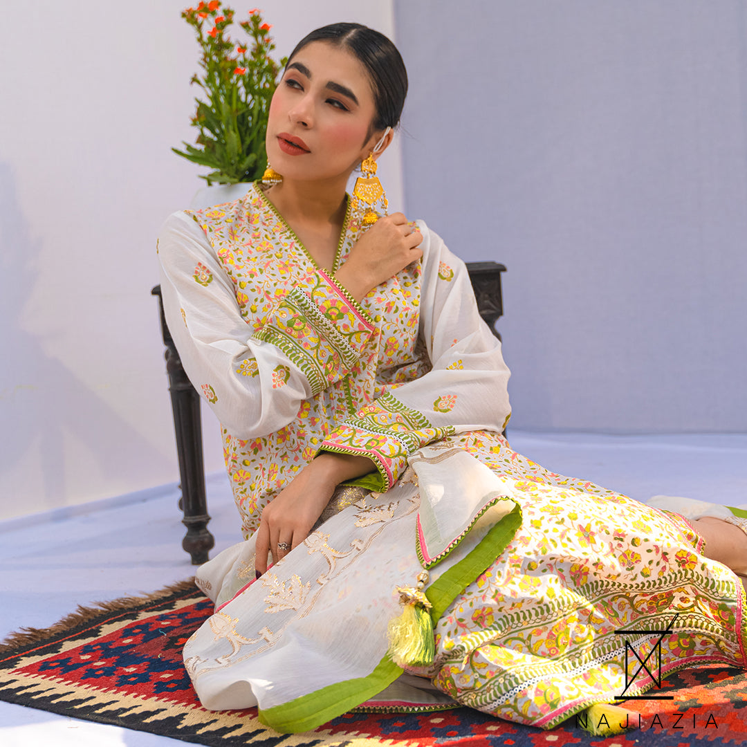 Najia Zia Unstitched 3 Piece Lawn Collection'2025-Pearl