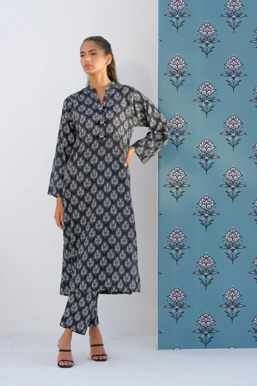 Dhaga Stitched 2 Piece Lawn Collection'2025-Matching separate 006