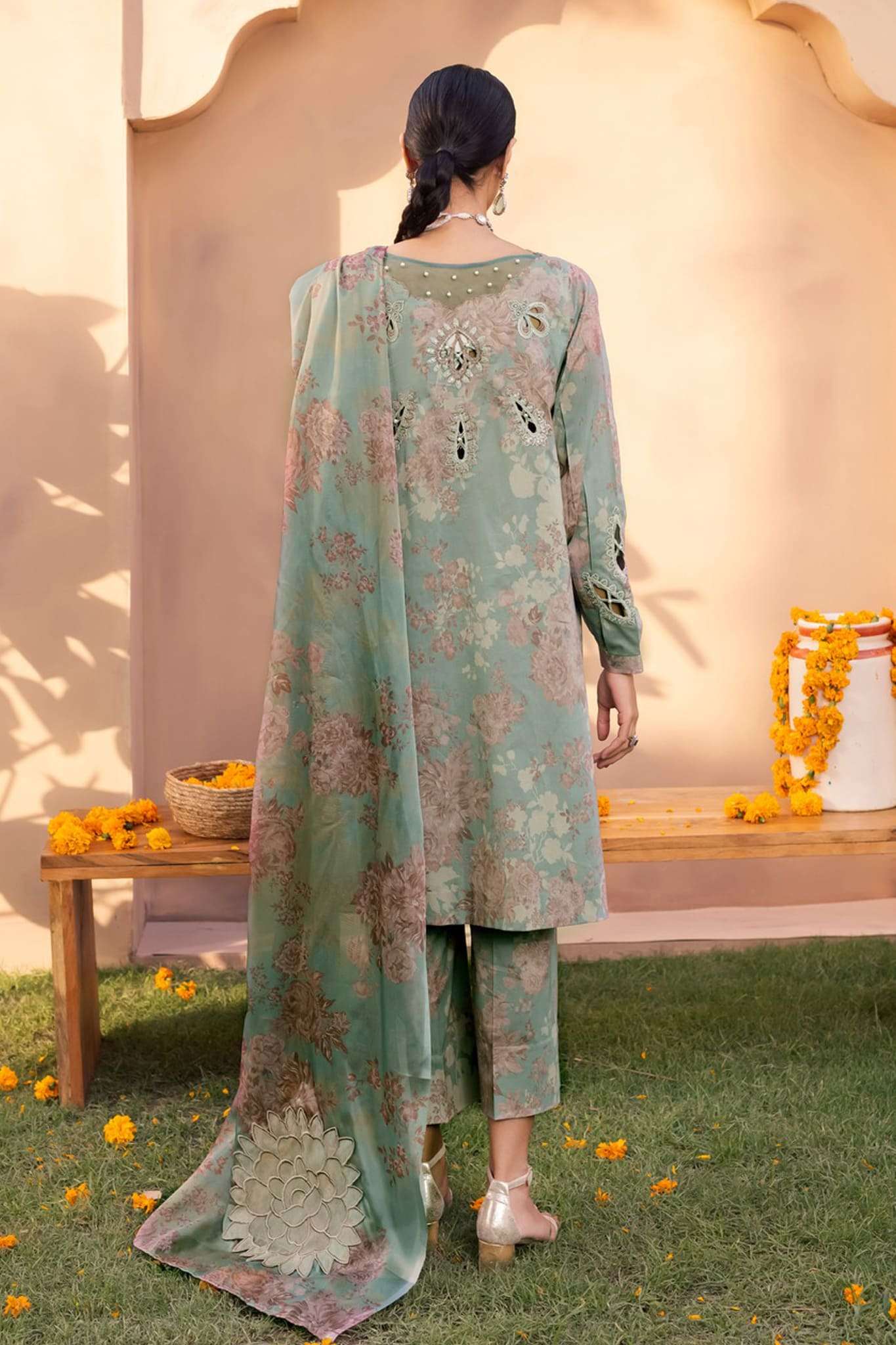 Aashiyan by Iznik Unstitched 3 Piece Festive Lawn Collection'2023-AL-11-Afra
