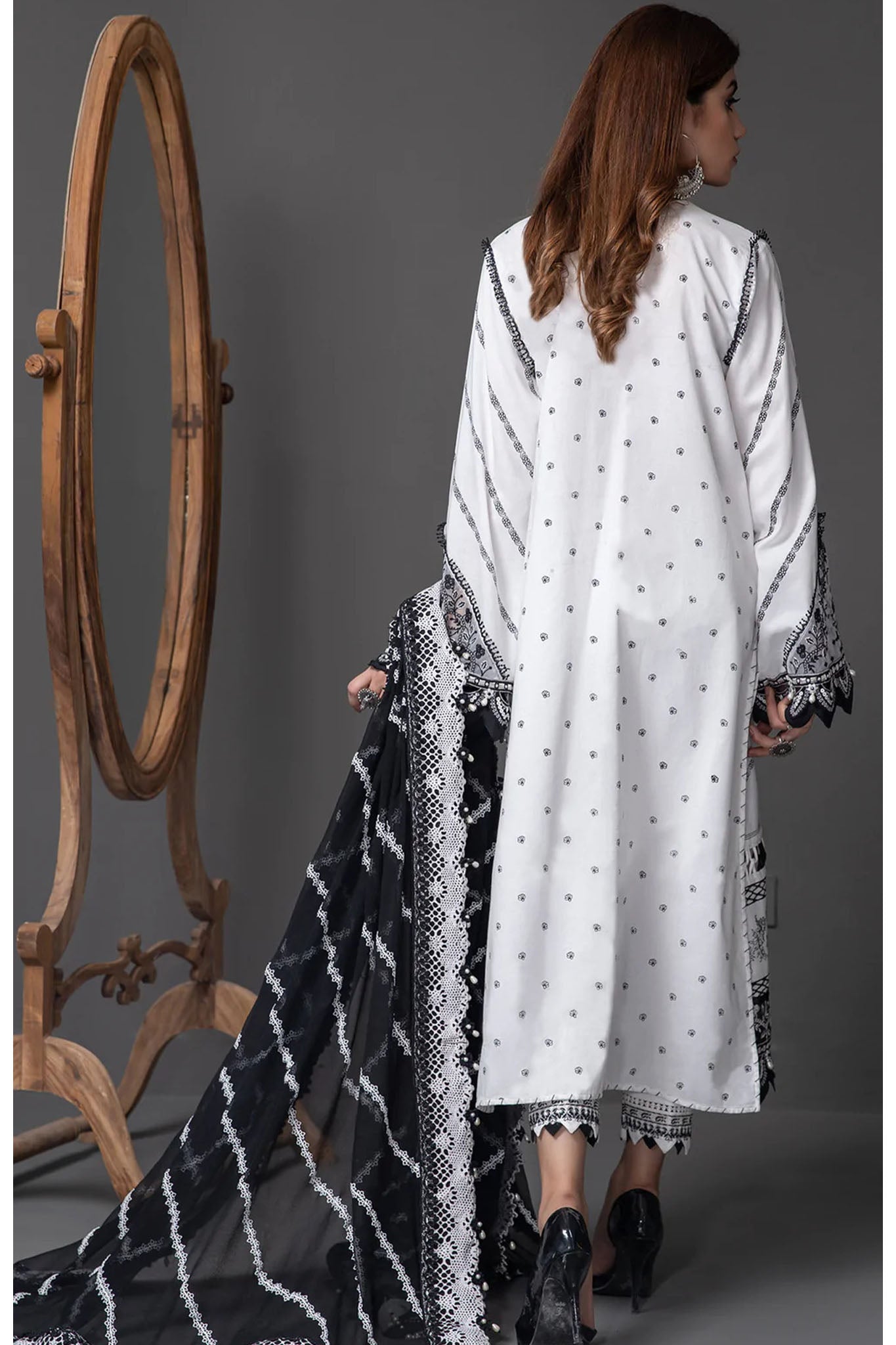 Monochrorme Mystique by Anaya Unstitched 3 Piece Lawn Collection'2022-ALM21-02-Urwa