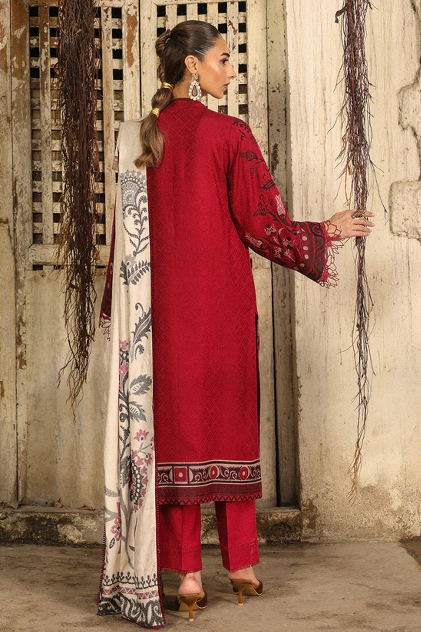 Sahar Unstitched 3 Piece Dyed Jacquard Winter Collection'2025-AW2-25-08-Eternal Rose