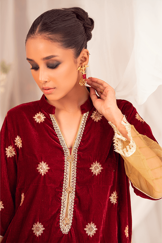 Bagh-E-Makhmal By Zaaviay Stitched Velvet Adiraâ (Two Piece)