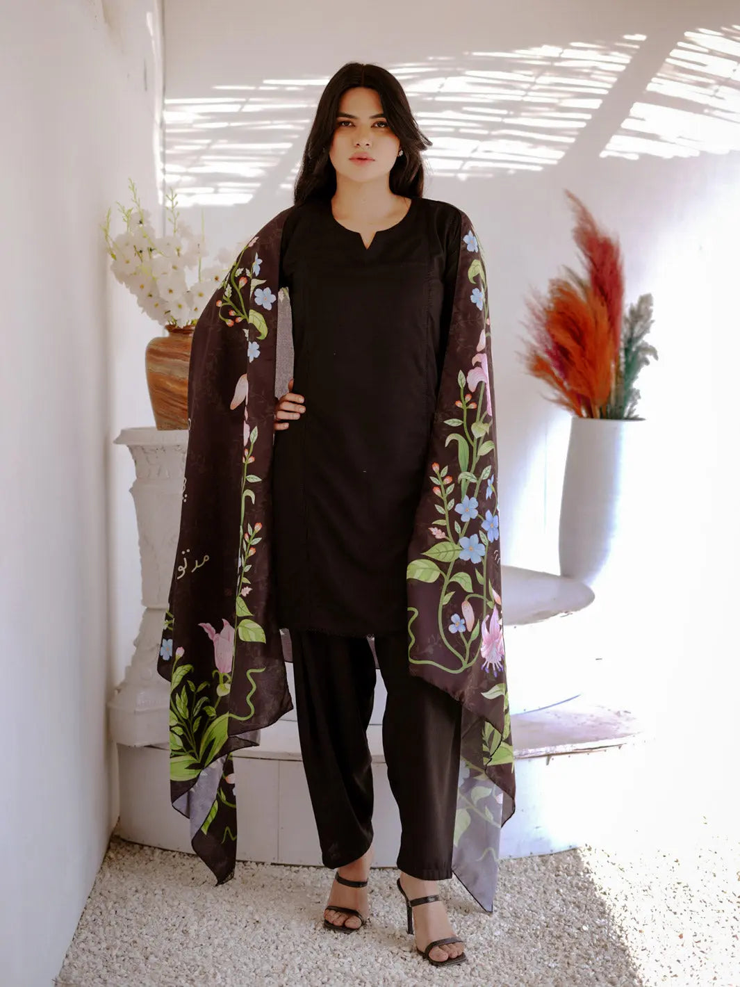 Aadat Stole (Black) TNG by MD