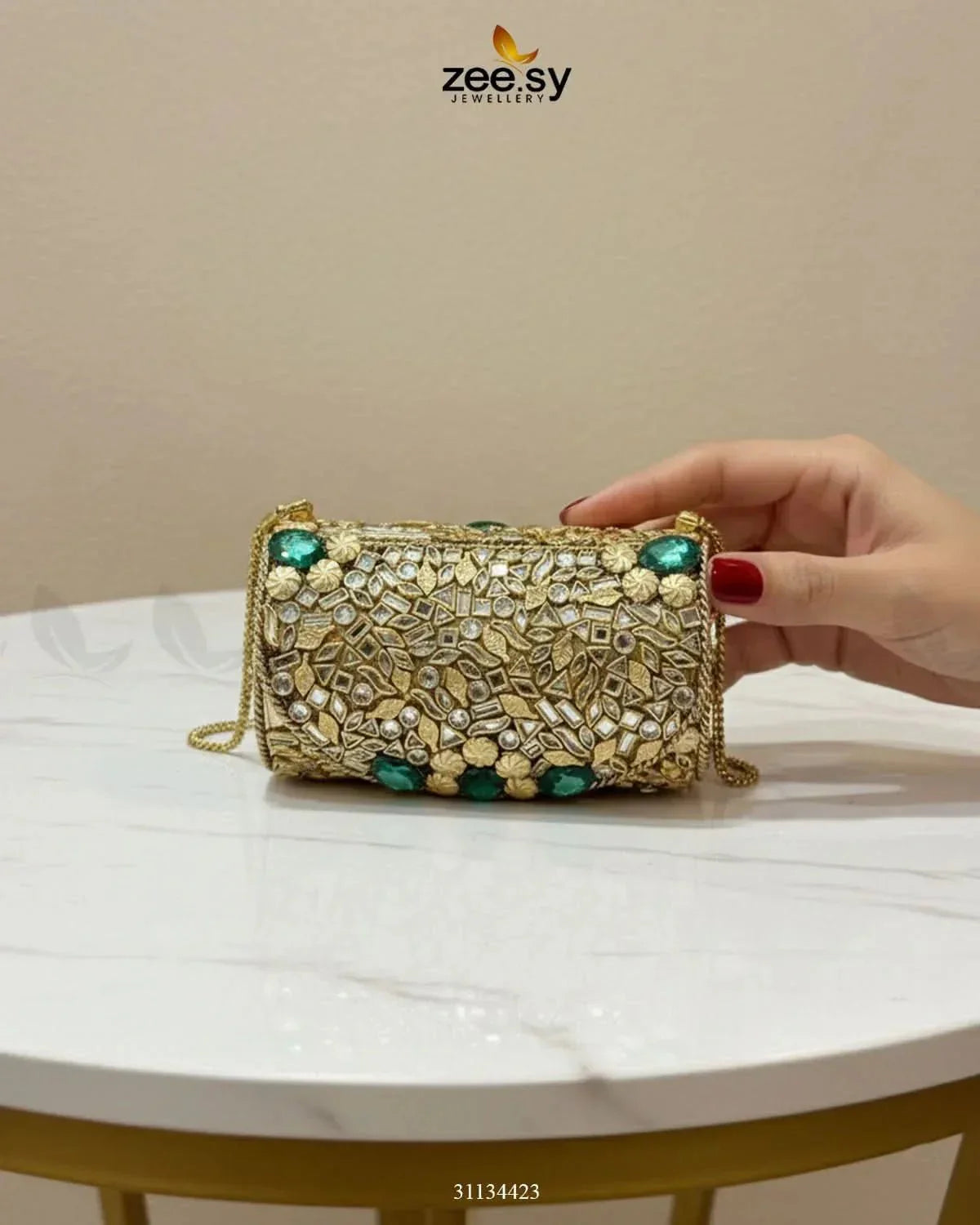 Bella Ferozah Leaf Clutch Bag