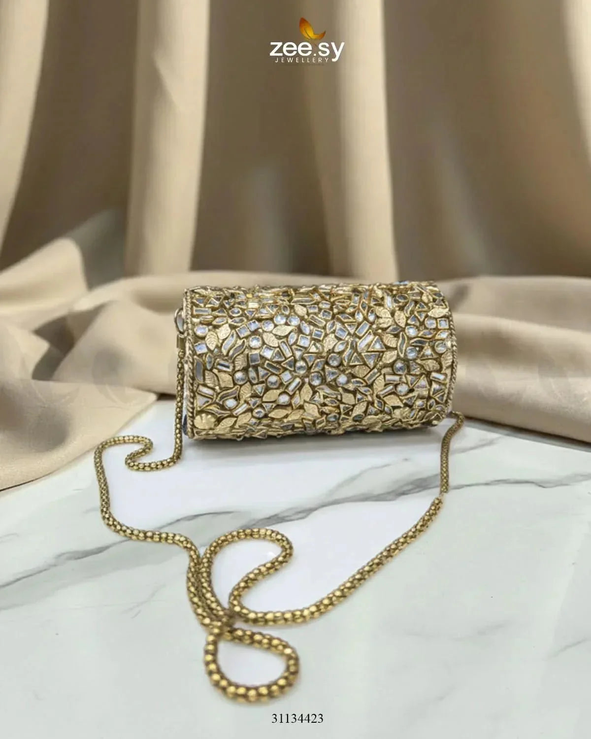 Bella Ferozah Leaf Clutch Bag
