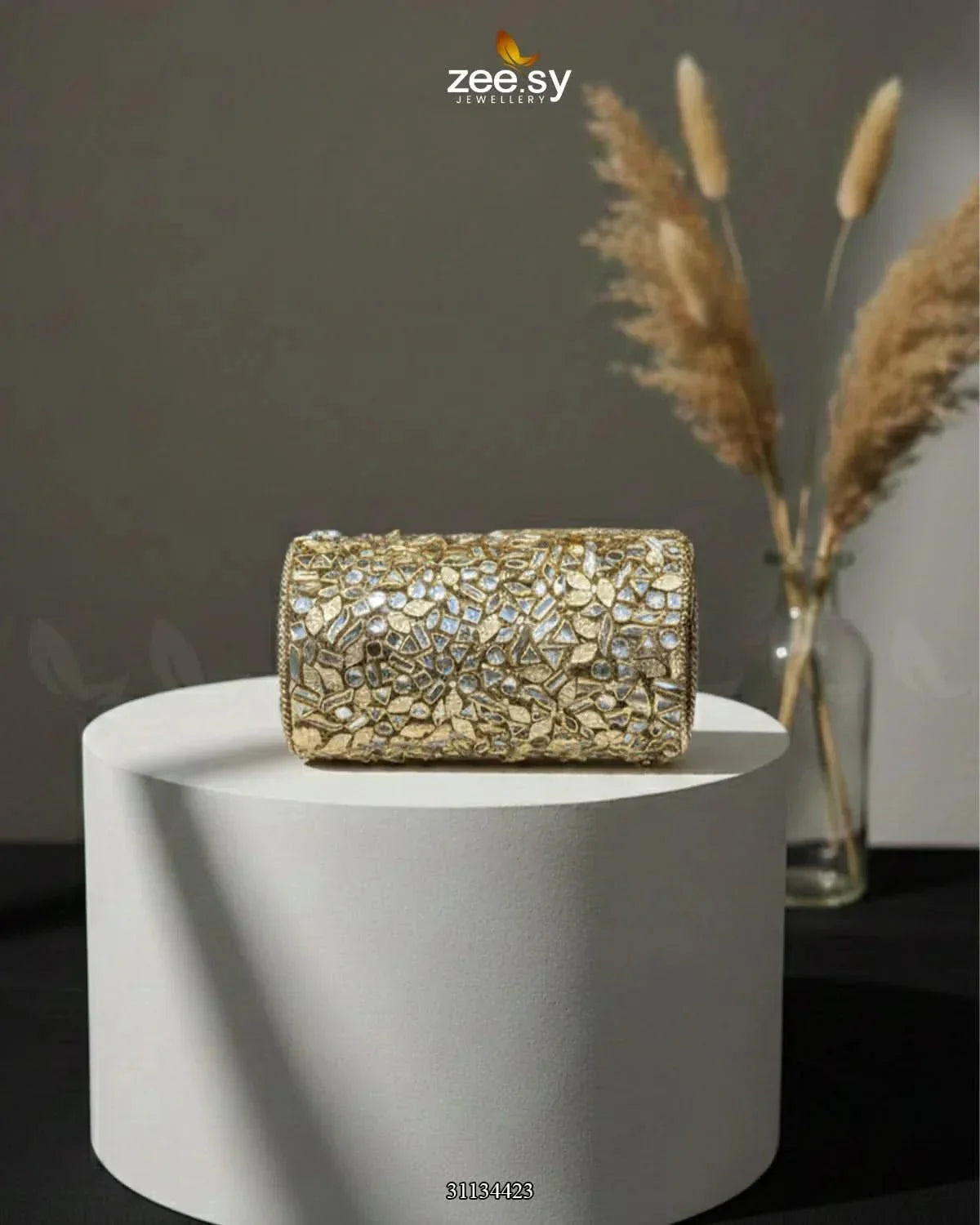 Bella Ferozah Leaf Clutch Bag