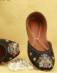 Mgs Style Khussa Collection-Phool Patti
