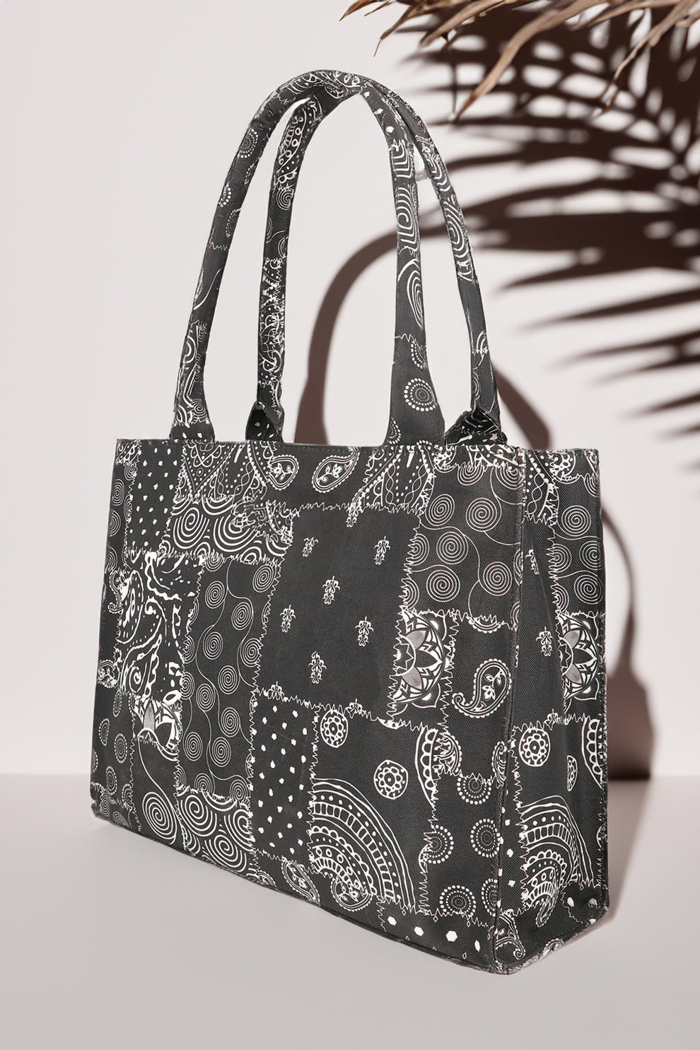 Trendy Canvas Tote Bag women Pakistan