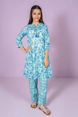 Buy Pakistani lawn suits for girls online in trendy summer collection. Lightweight, comfortable outfits perfect for summer