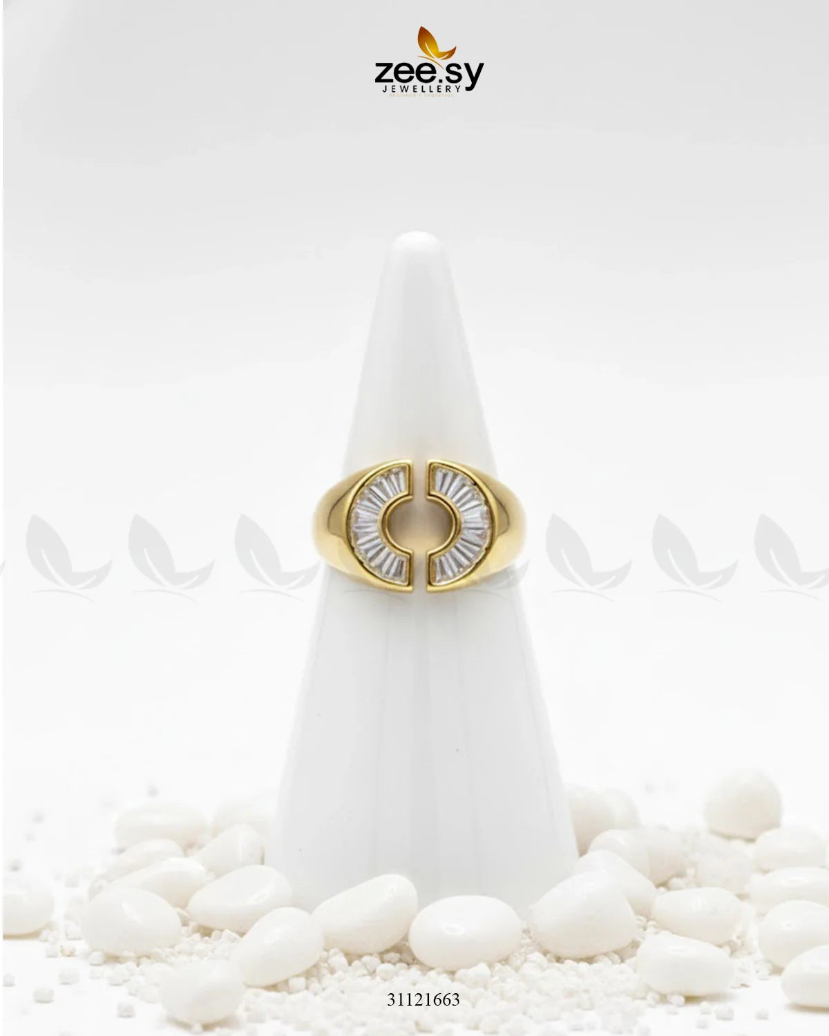 Curved Jewel Tone Ring - Zeesy Jewellery