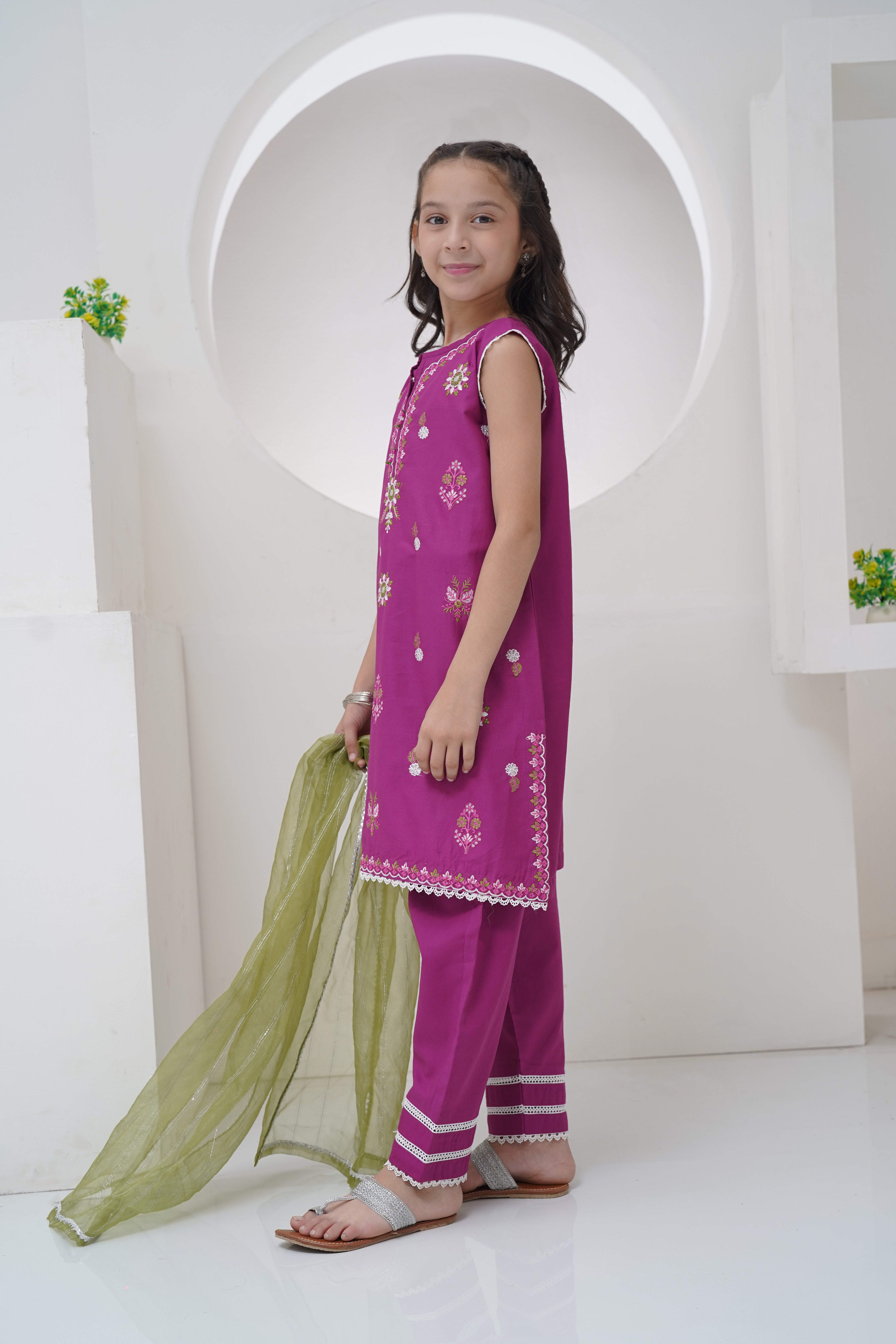 Mahroo Stitched 3 Piece Formals Kids Collection'2025-GS-EMB-002