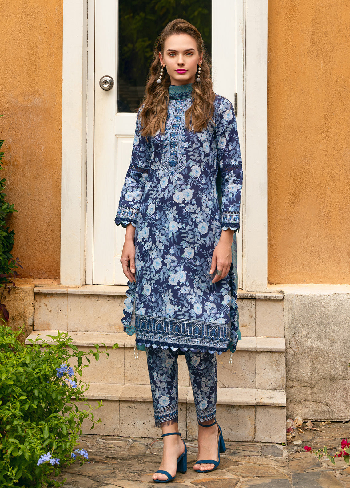 The Enchanted Garden By Gulaal Unstitched 3 Piece Luxury Lawn Collection'2025-OLVERA (GL-L-24V2-07)