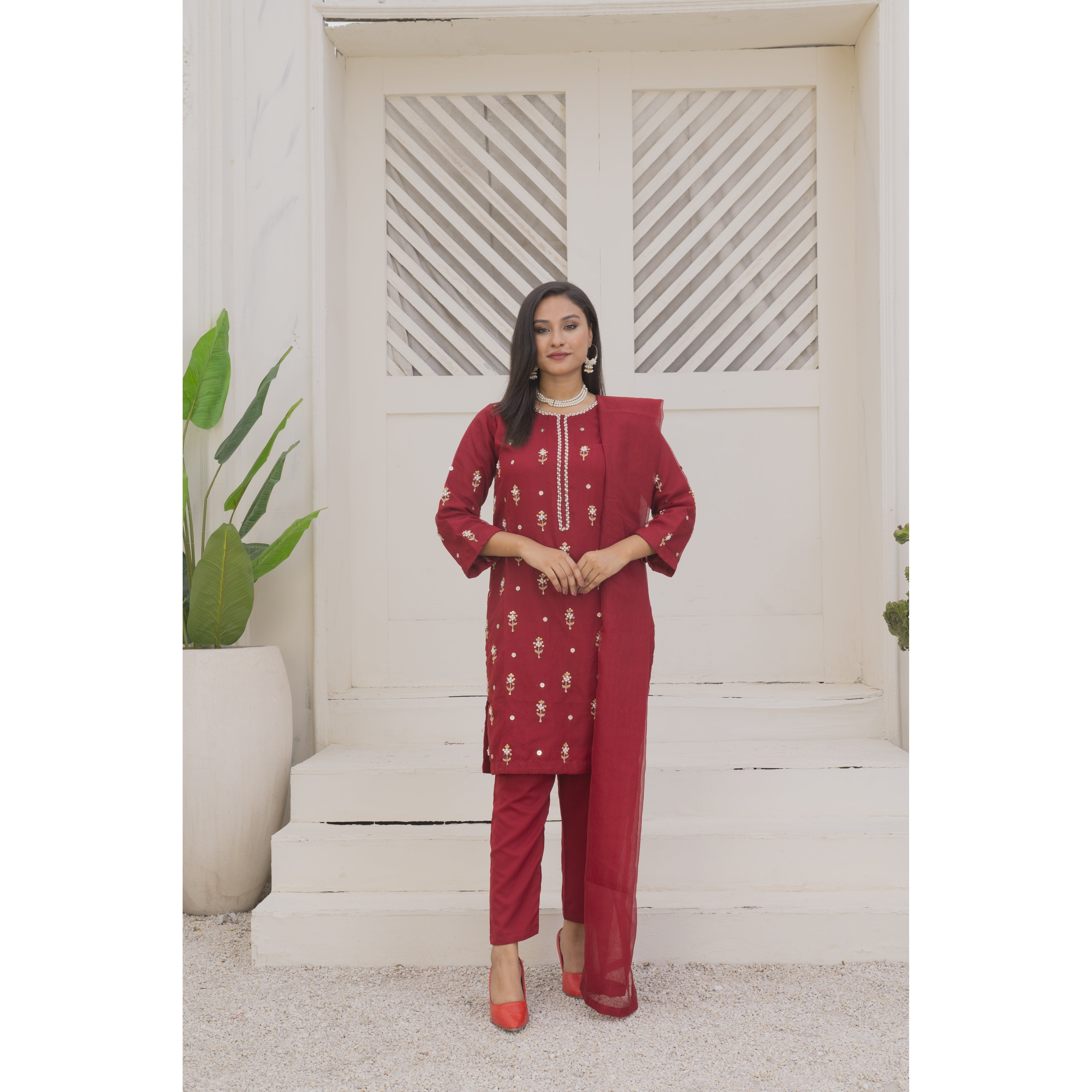 Zaib E Hoor Handmade Neckline Stitched 3-pc Suit