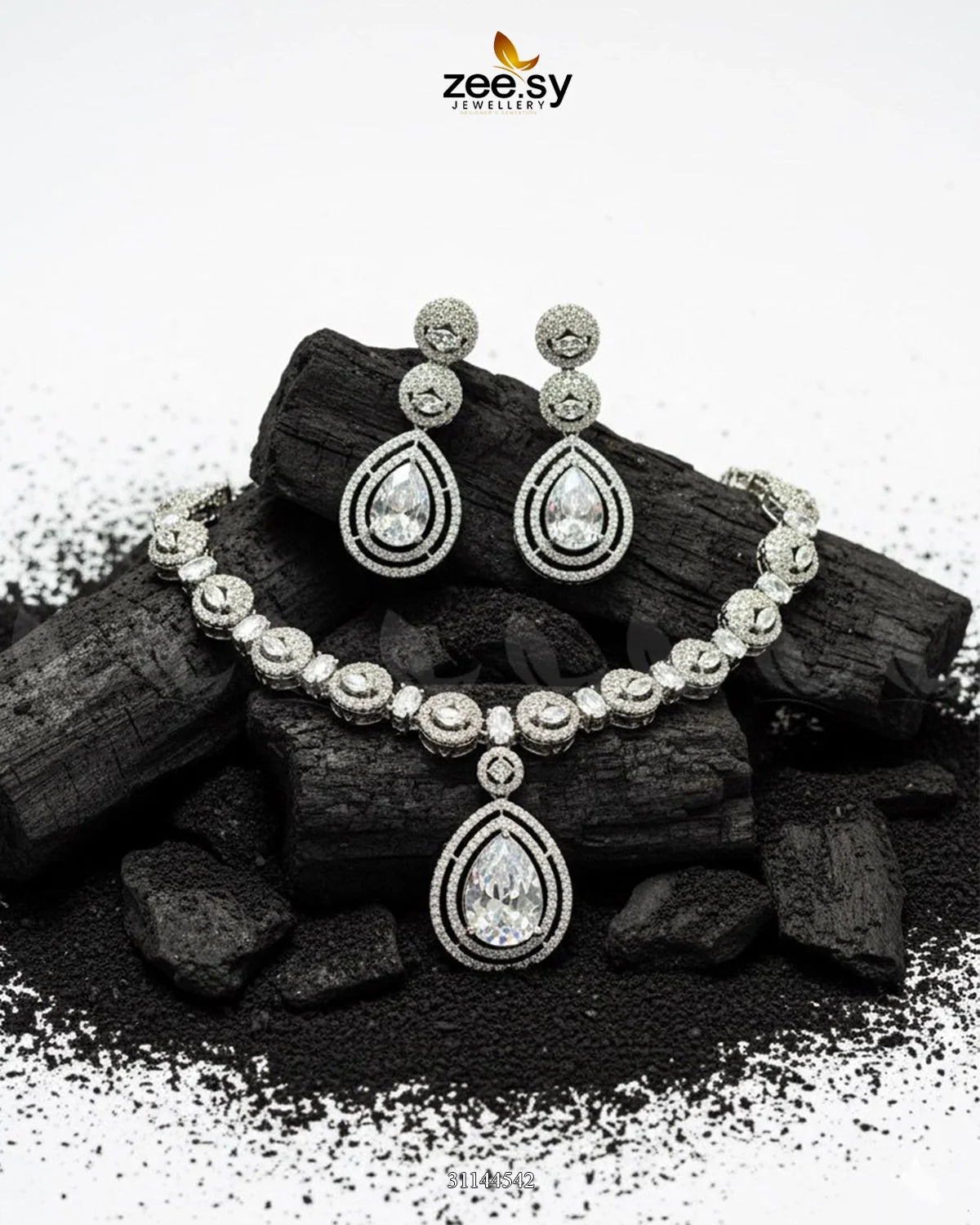 Elegant Heart Cluster Necklace Set - Zeesy Jewellery