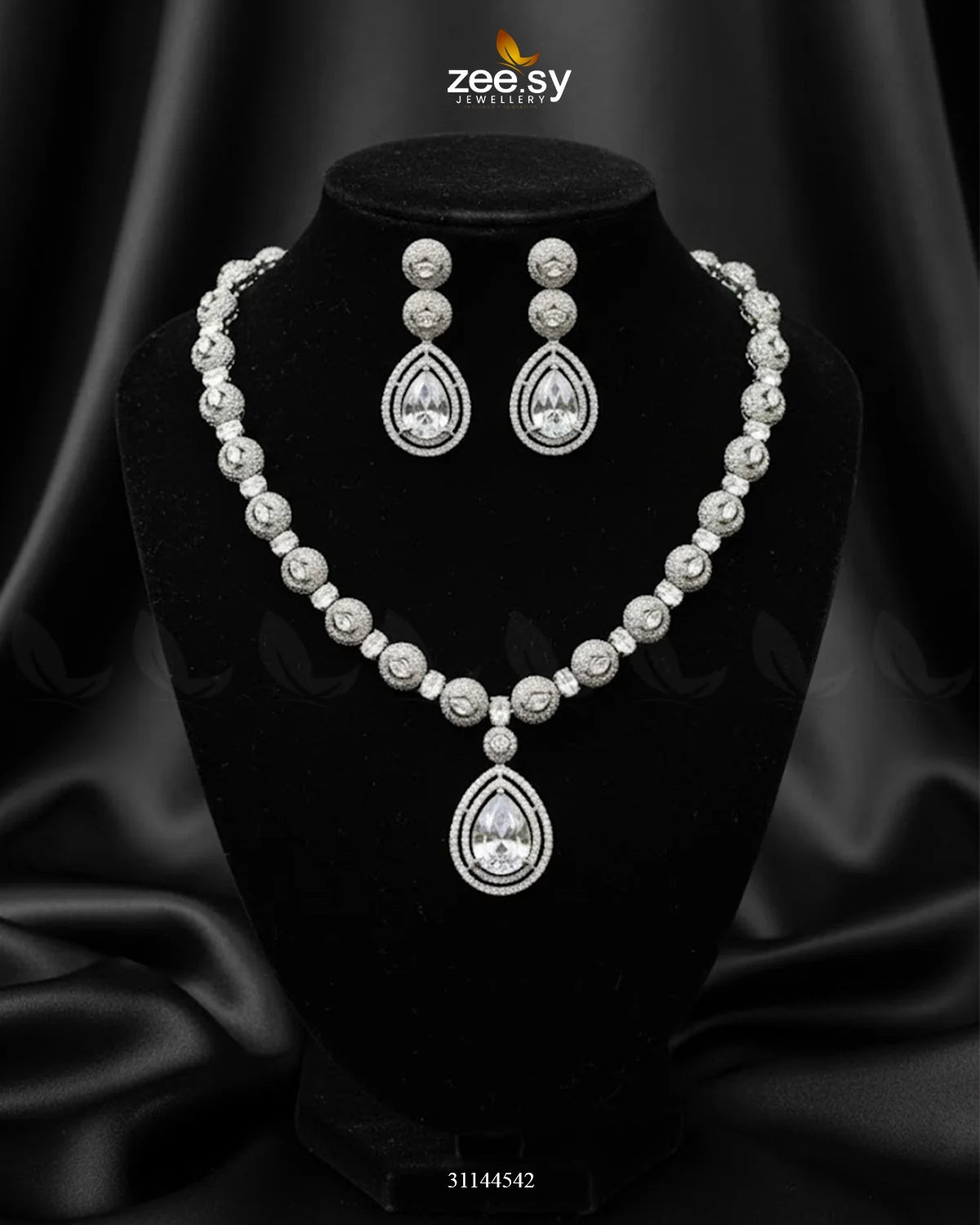 Elegant Heart Cluster Necklace Set Silver White - Zeesy Jewellery