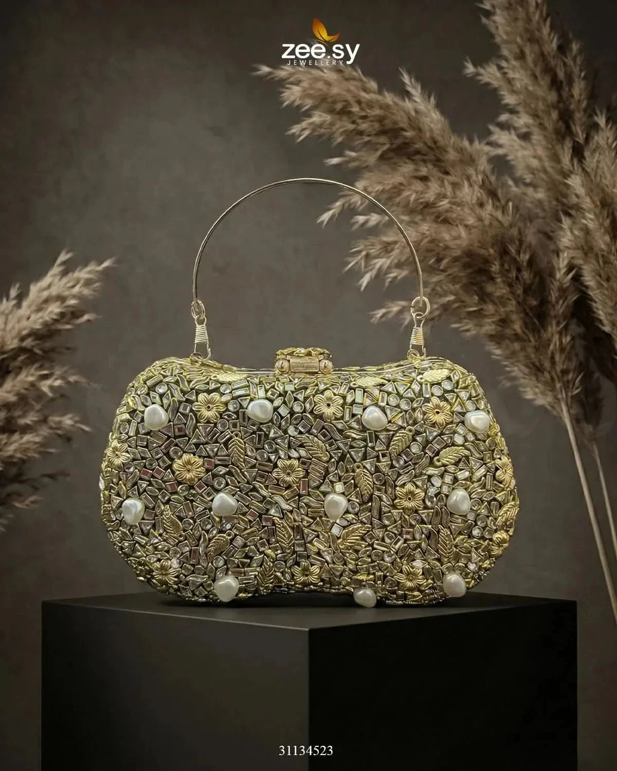 Emerald Baroque Pearl Clutch Bag