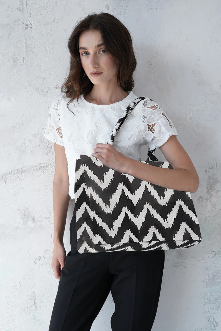 Trendy Canvas Tote Bag women Pakistan