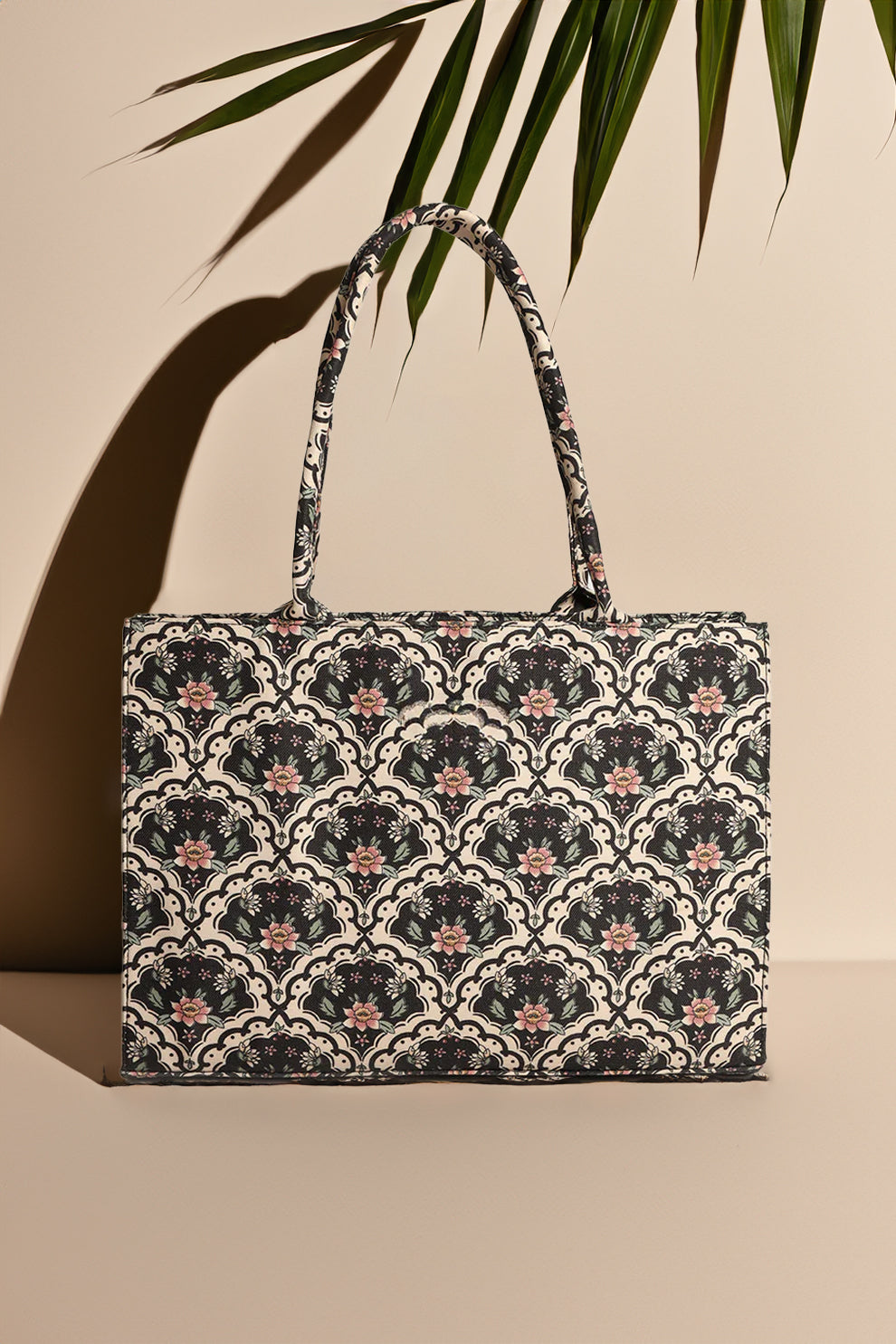 Trendy canvas tote bag for Women