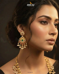 Gilded Pearl Bloom Necklace Set