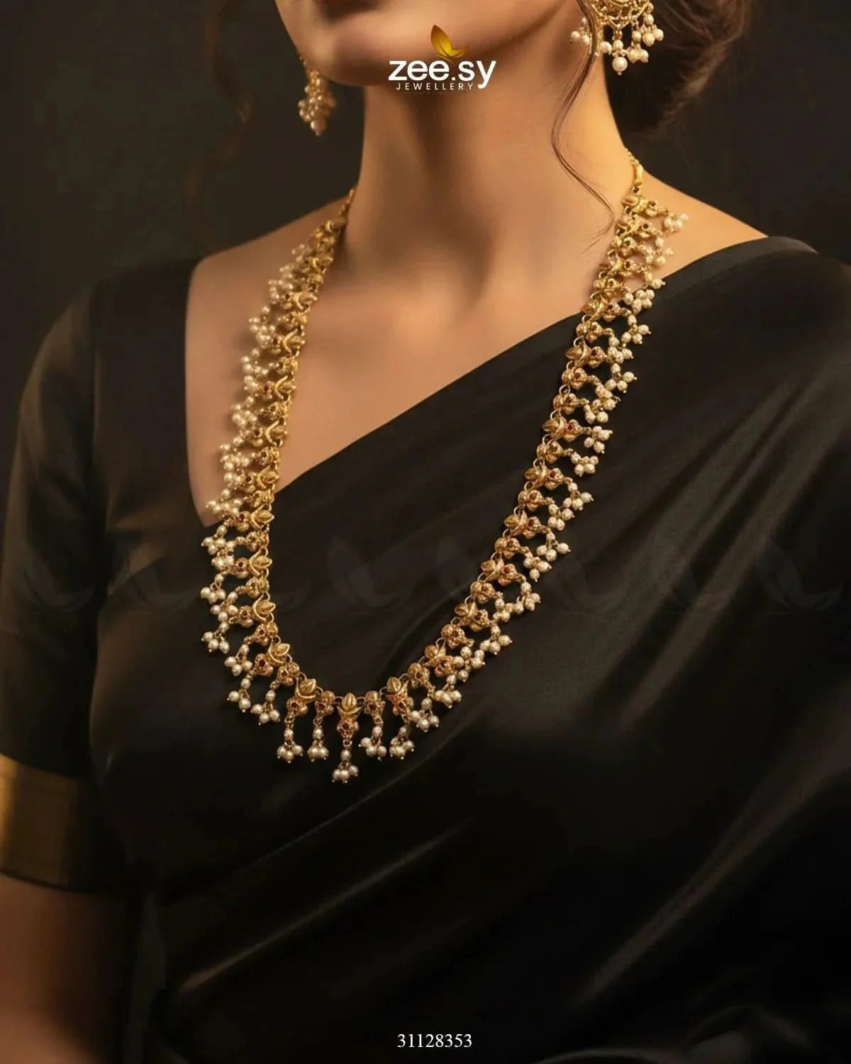 Gilded Pearl Bloom Necklace Set