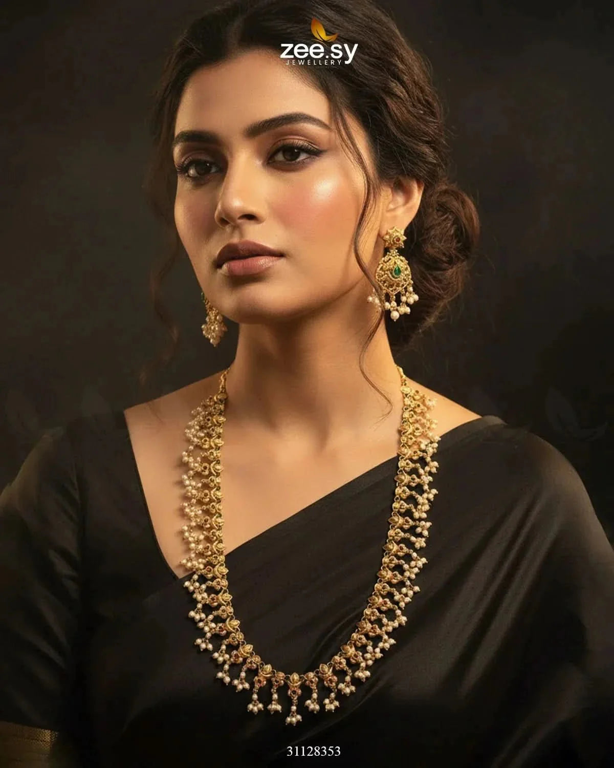 Gilded Pearl Bloom Necklace Set