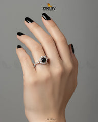 Gleaming Ring - Zeesy Jewellery