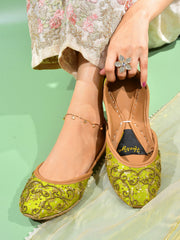 Heeriye Noor Women's Fancy Khussa