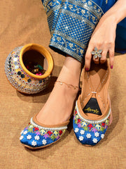 Heeriye Heer Women's Fancy Khussa