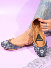 Heeriye Feroza Women's Fancy Khussa