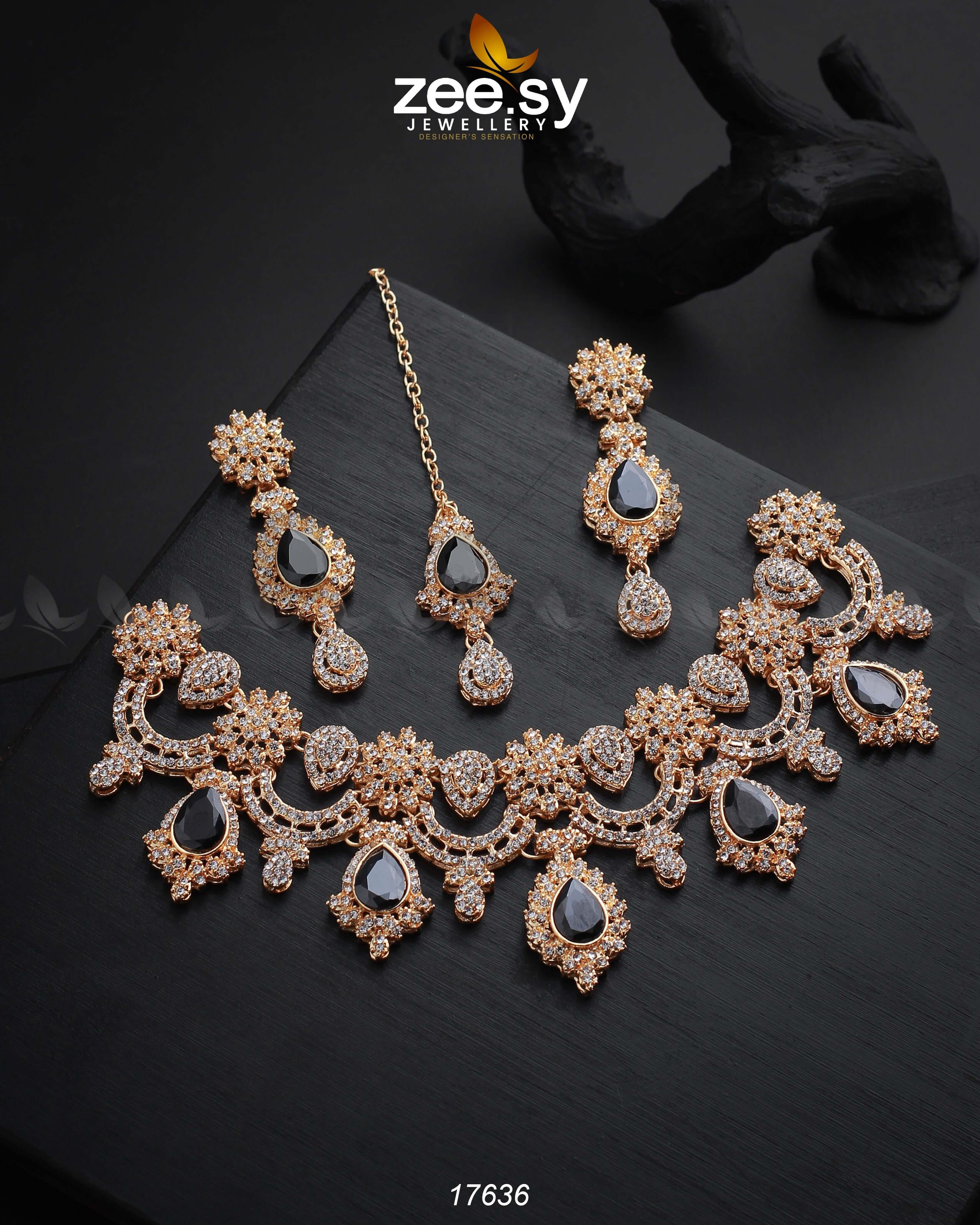 Galactic Necklace Golden Black - Zeesy Jewellery