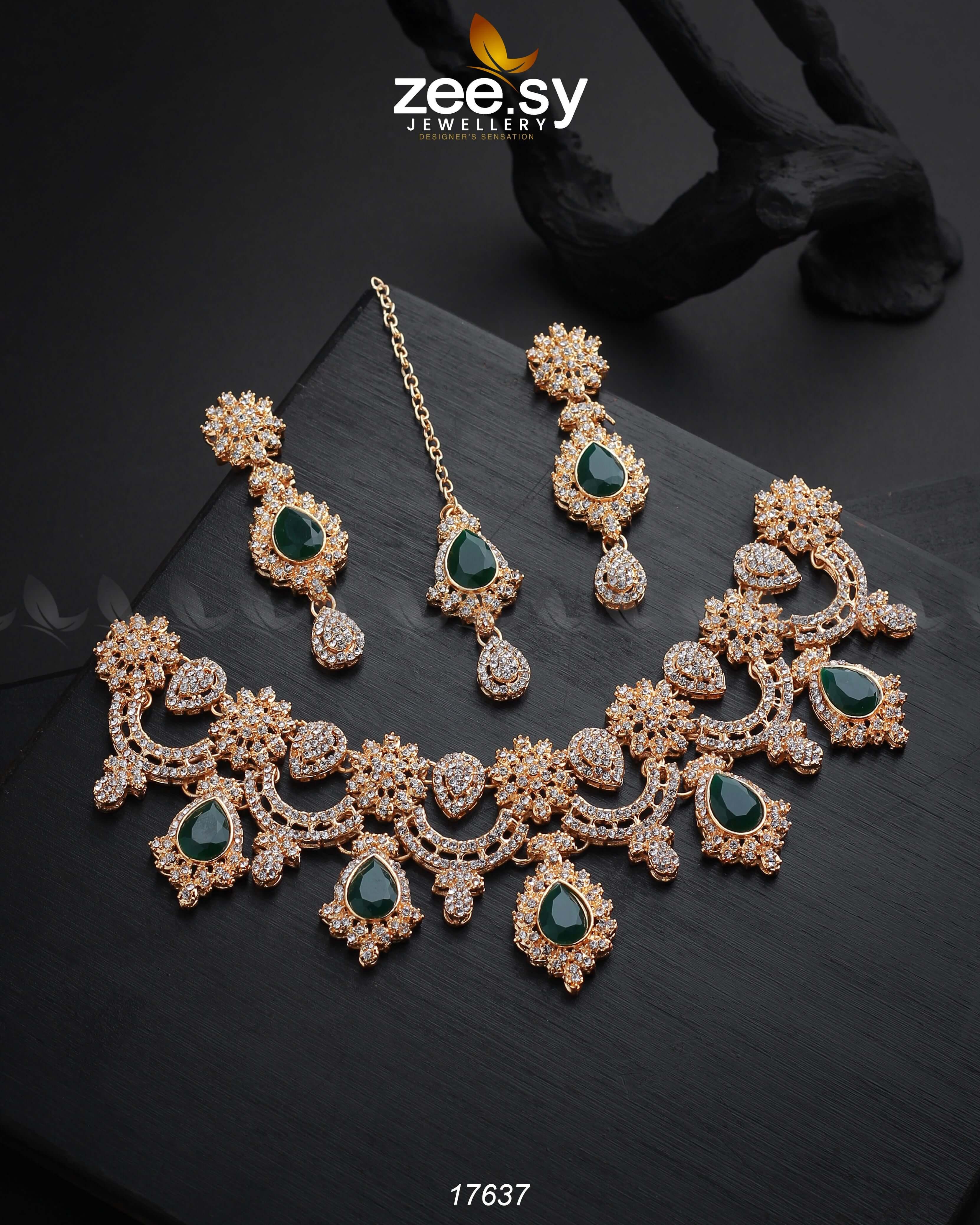 Galactic Necklace Golden Green - Zeesy Jewellery