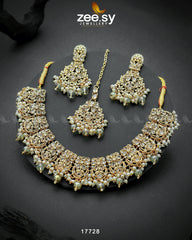 Amaryllis Necklace Champagne - Zeesy Jewellery